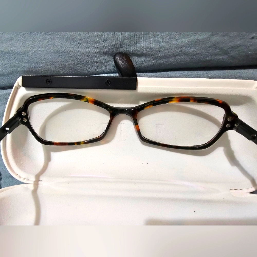 Guess Turtle Shell frames - Picture 2 of 7